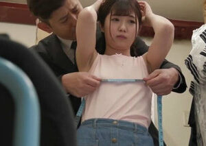 Ba Cô Bé Và Chuyến Đi May Quần Áo Định Mệnh