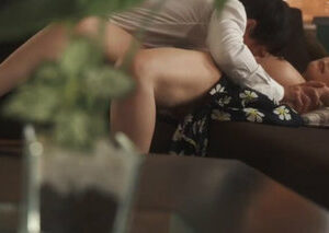 Đêm Tiệc Công Ty Và Nhục Dục Bất Ngờ Chớm Nở