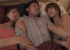 Hai Cô Gái Mang Hơi Ấm Đến Cuộc Sống Mới Cho Takeshi