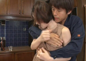 Khi Tình Cũ Gõ Cửa Hạnh Phúc Hiện Tại Lên Tiếng