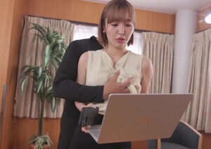 Ba Nữ Đồng Nghiệp Và Bóng Đêm Thức Tỉnh Sức Mạnh Tiềm Ẩn