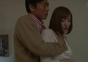 Nước Mắt của Một Cô Gái Trẻ Nơi Công Sở