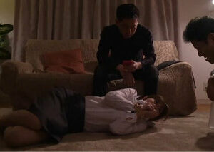 Tổ Ấm Tan Vỡ Sau Một Đêm