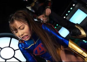 Mai Arisu Nữ Siêu Nhân Hồi Sinh Từ Bóng Tối