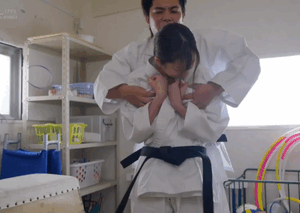 Cô Nữ Sinh Giỏi Võ Đánh Đổi Tất Cả Để Bảo Vệ Người Yêu